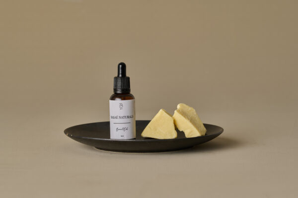 asaè Beard Oil in amber glass bottle